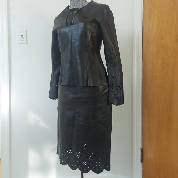 Danier Dresses & Skirts - Danier leather two piece skirt suit